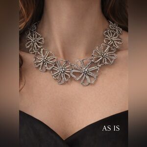 Oscar de la Renta Crystal Floral Necklace-AS IS